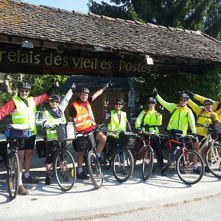 Le Relais Des Vieilles Postes Hotel Les Avenières Екстериор снимка