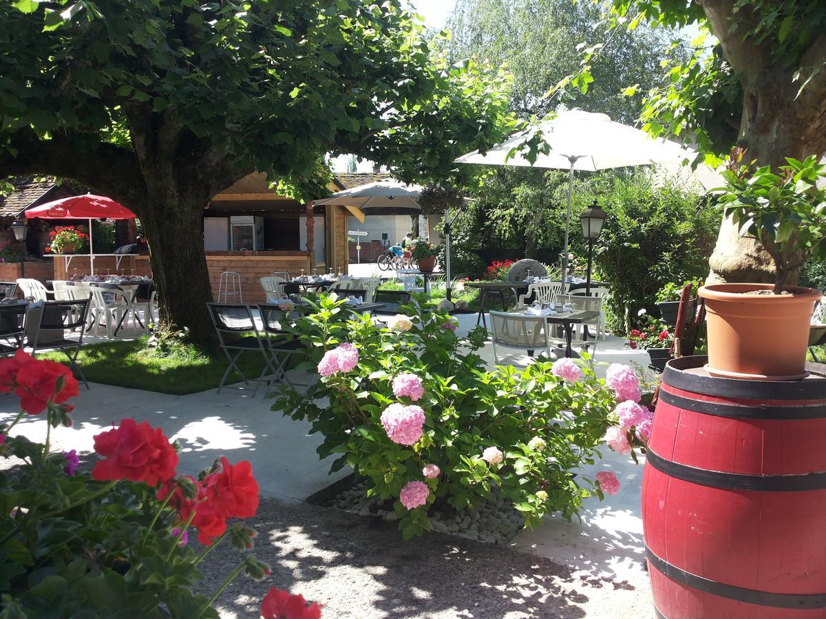 Le Relais Des Vieilles Postes Hotel Les Avenières Екстериор снимка