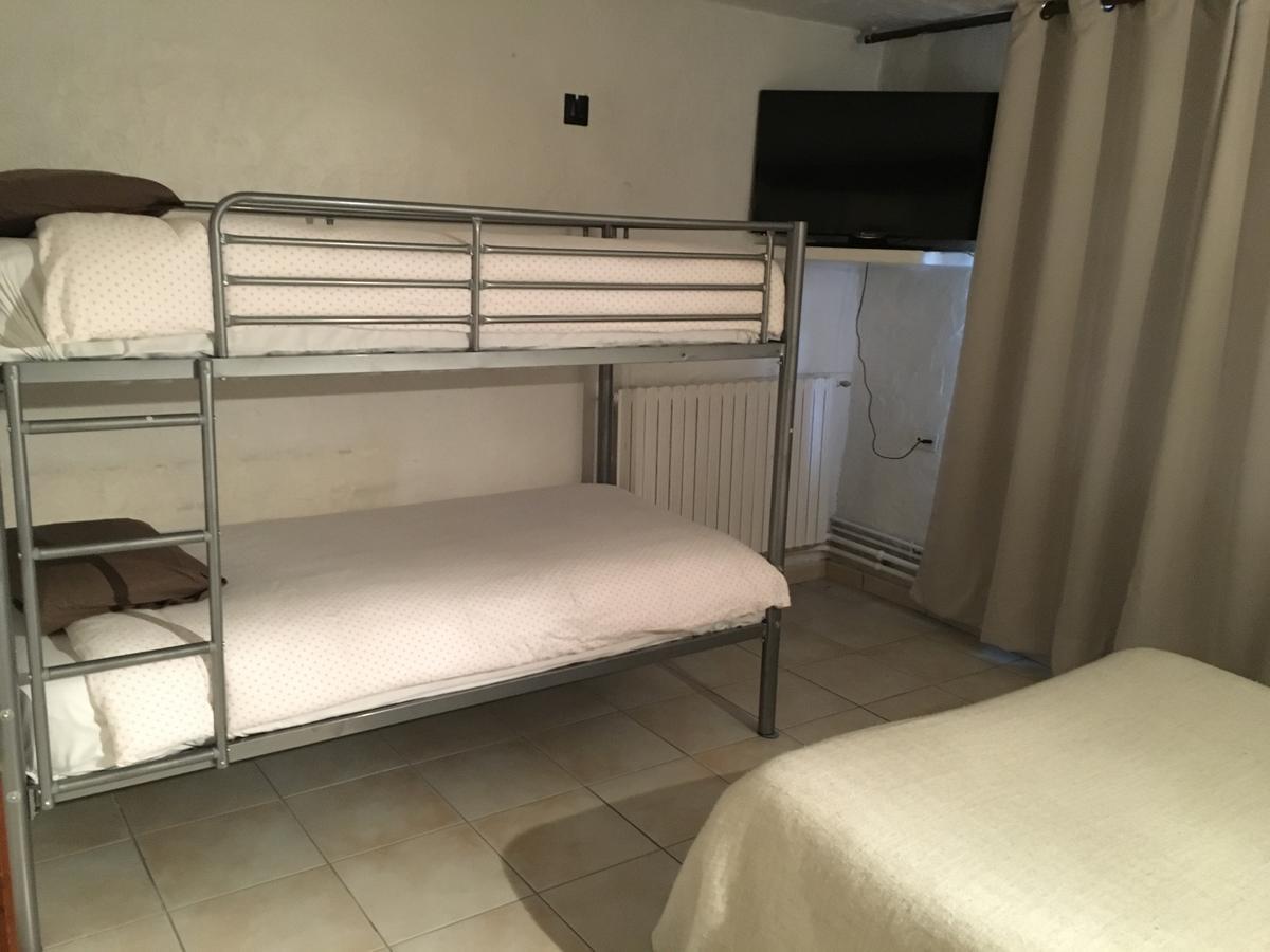 Le Relais Des Vieilles Postes Hotel Les Avenières Екстериор снимка