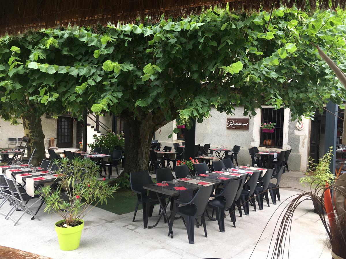 Le Relais Des Vieilles Postes Hotel Les Avenières Екстериор снимка