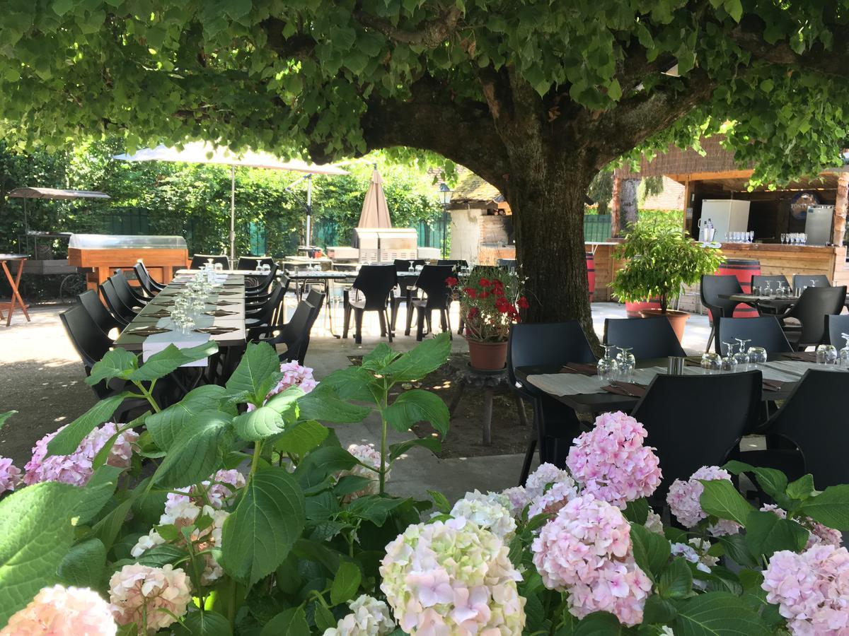 Le Relais Des Vieilles Postes Hotel Les Avenières Екстериор снимка
