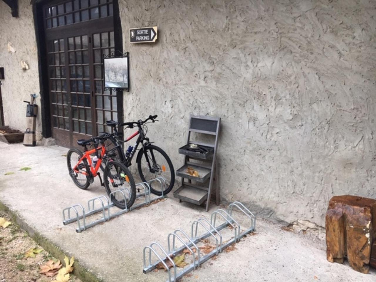 Le Relais Des Vieilles Postes Hotel Les Avenières Екстериор снимка