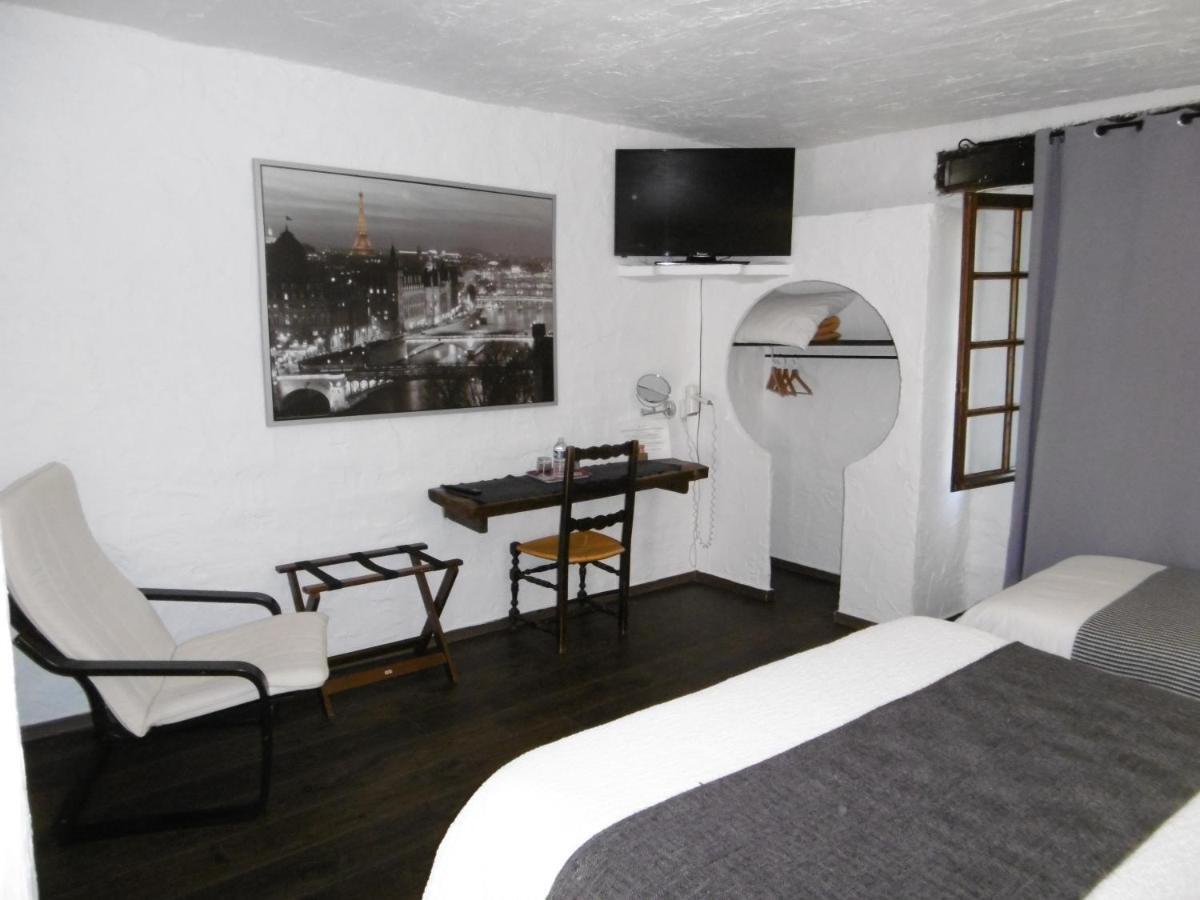 Le Relais Des Vieilles Postes Hotel Les Avenières Екстериор снимка