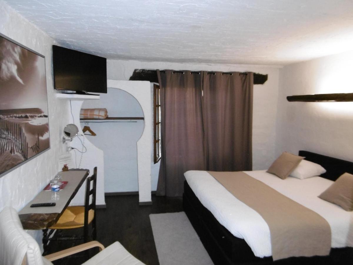 Le Relais Des Vieilles Postes Hotel Les Avenières Екстериор снимка