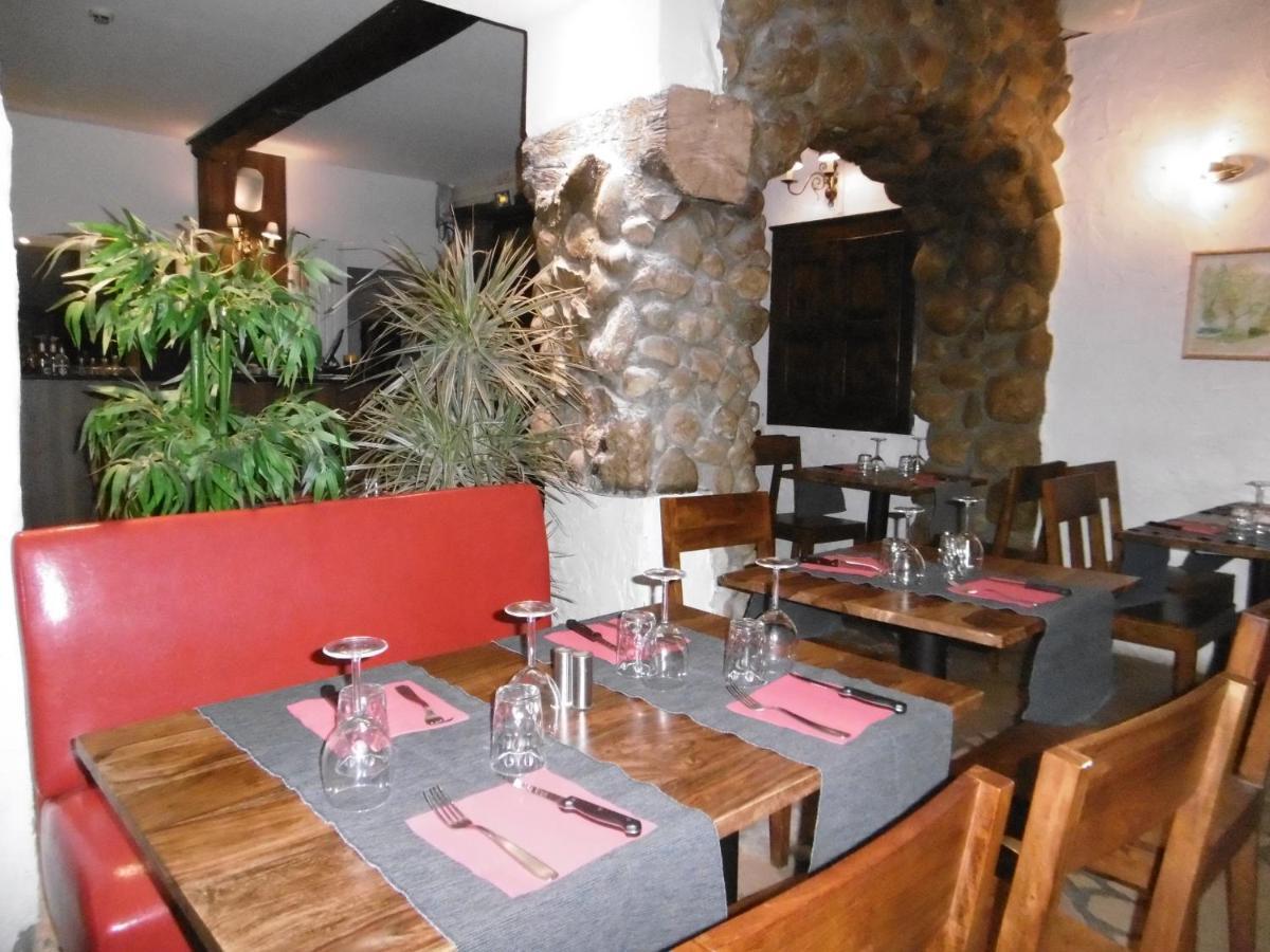 Le Relais Des Vieilles Postes Hotel Les Avenières Екстериор снимка