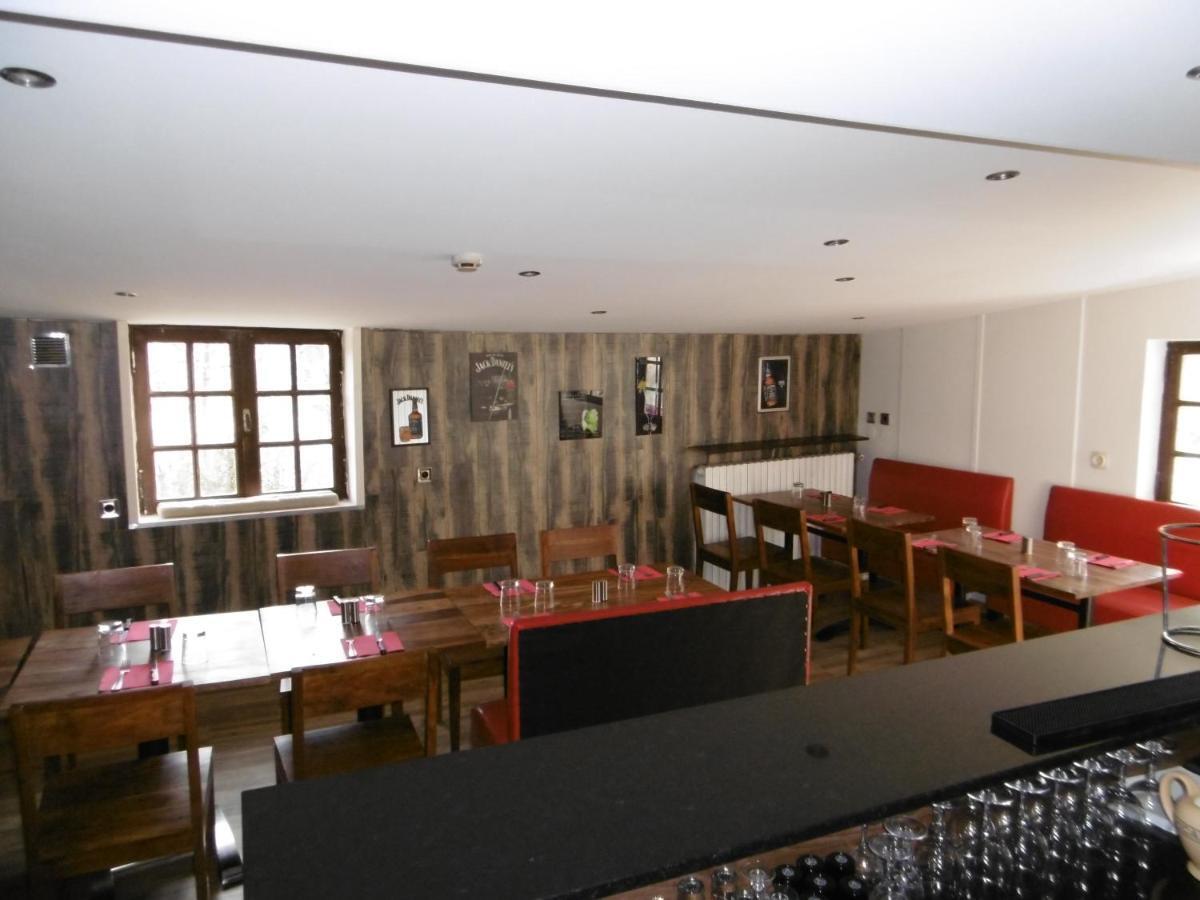 Le Relais Des Vieilles Postes Hotel Les Avenières Екстериор снимка